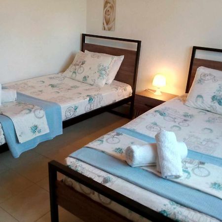 "2Steps From The Beach" Nea Iraklia Exterior foto